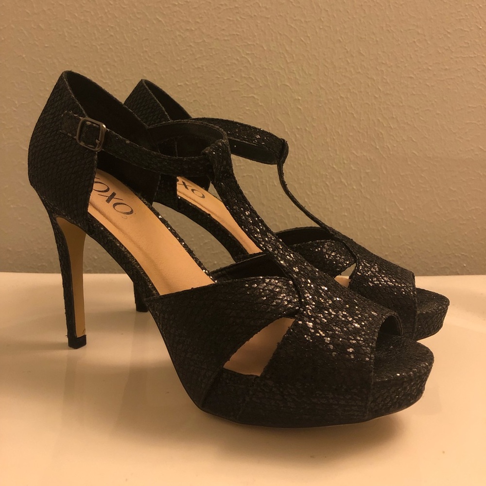 ✨Black Glitter Platform Heels ✨